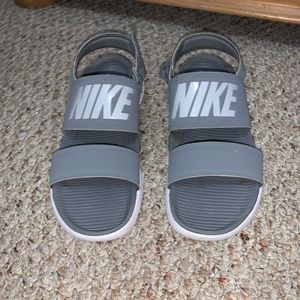 Nike Tanjun Women’s Sandals